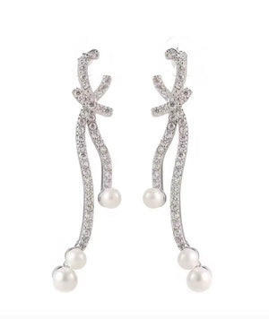 DOTTED PEARL ESTATE DOORKNOCKER EARRINGS