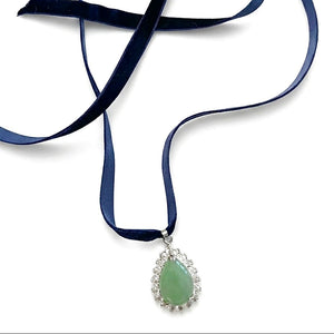 PORTRAIT PEAR STONE PENDANT - AVENTURINE/NAVY VELVET