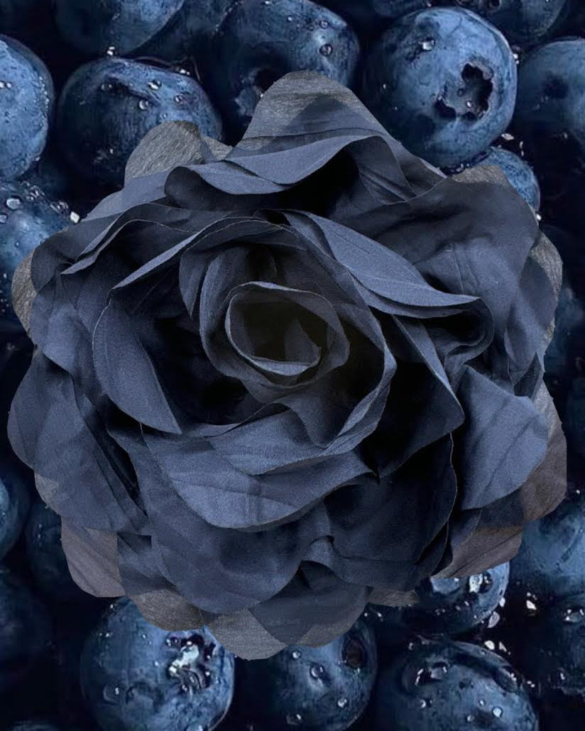 COLETTE PLISSÉ OVERSIZED ROSETTE BROOCH - NAVY
