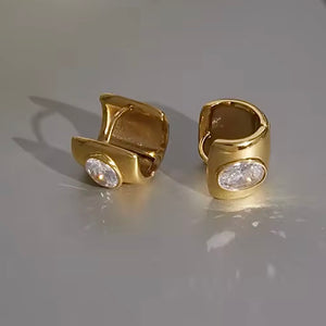 CHUBBY OVAL BARREL HUGGIE - GOLD
