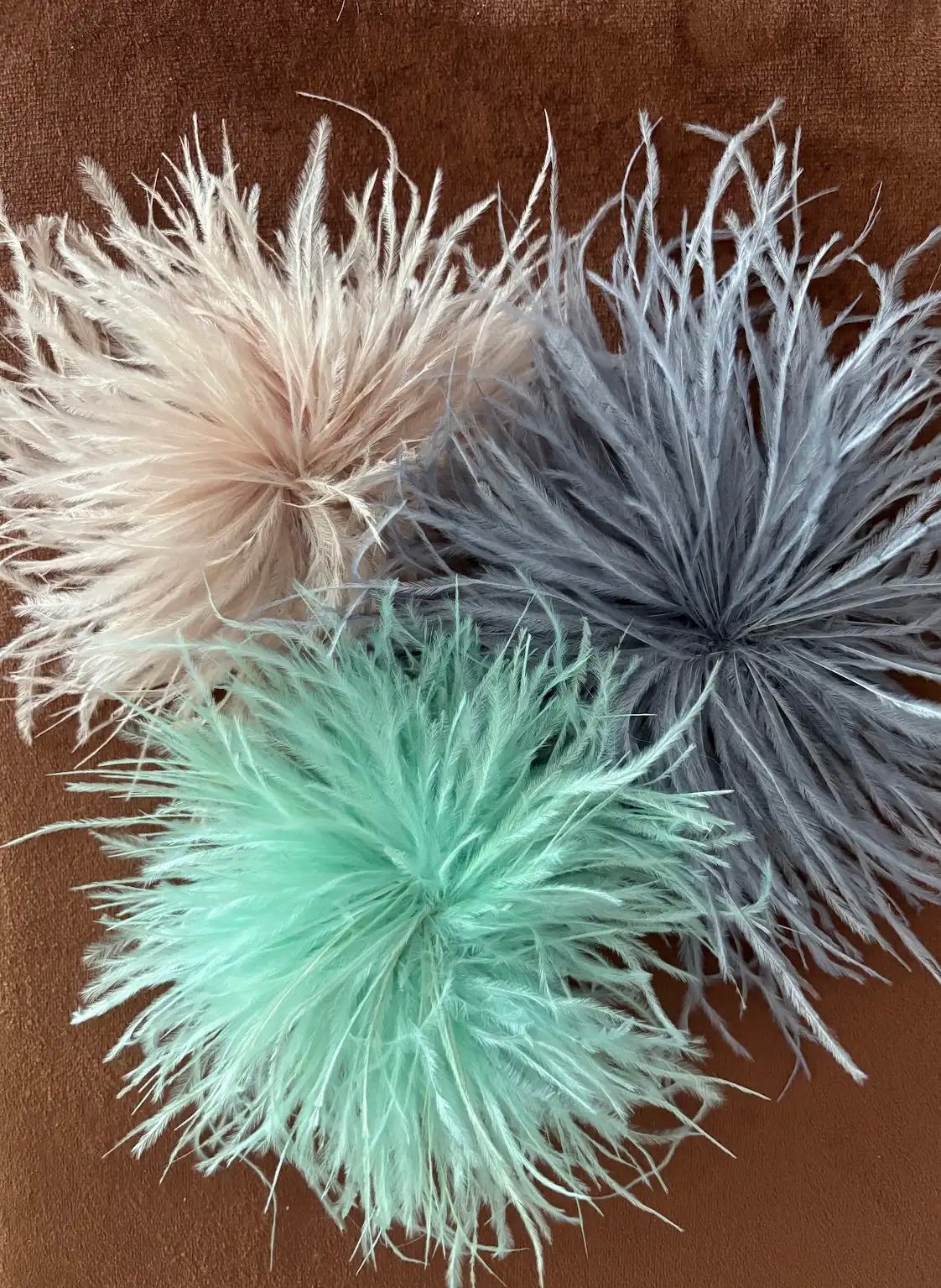 CANYON POMPOM FEATHER BROOCH SET/3 - MIST