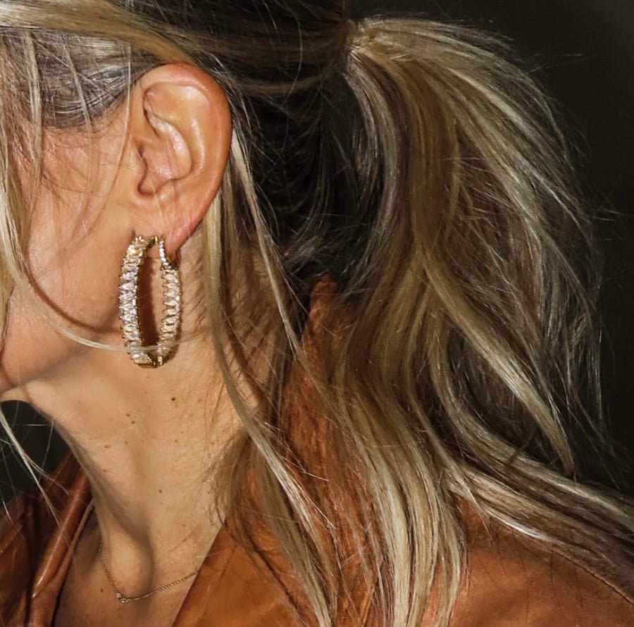 INFINITY BAGUETTE HOOP EARRINGS - RHODIUM