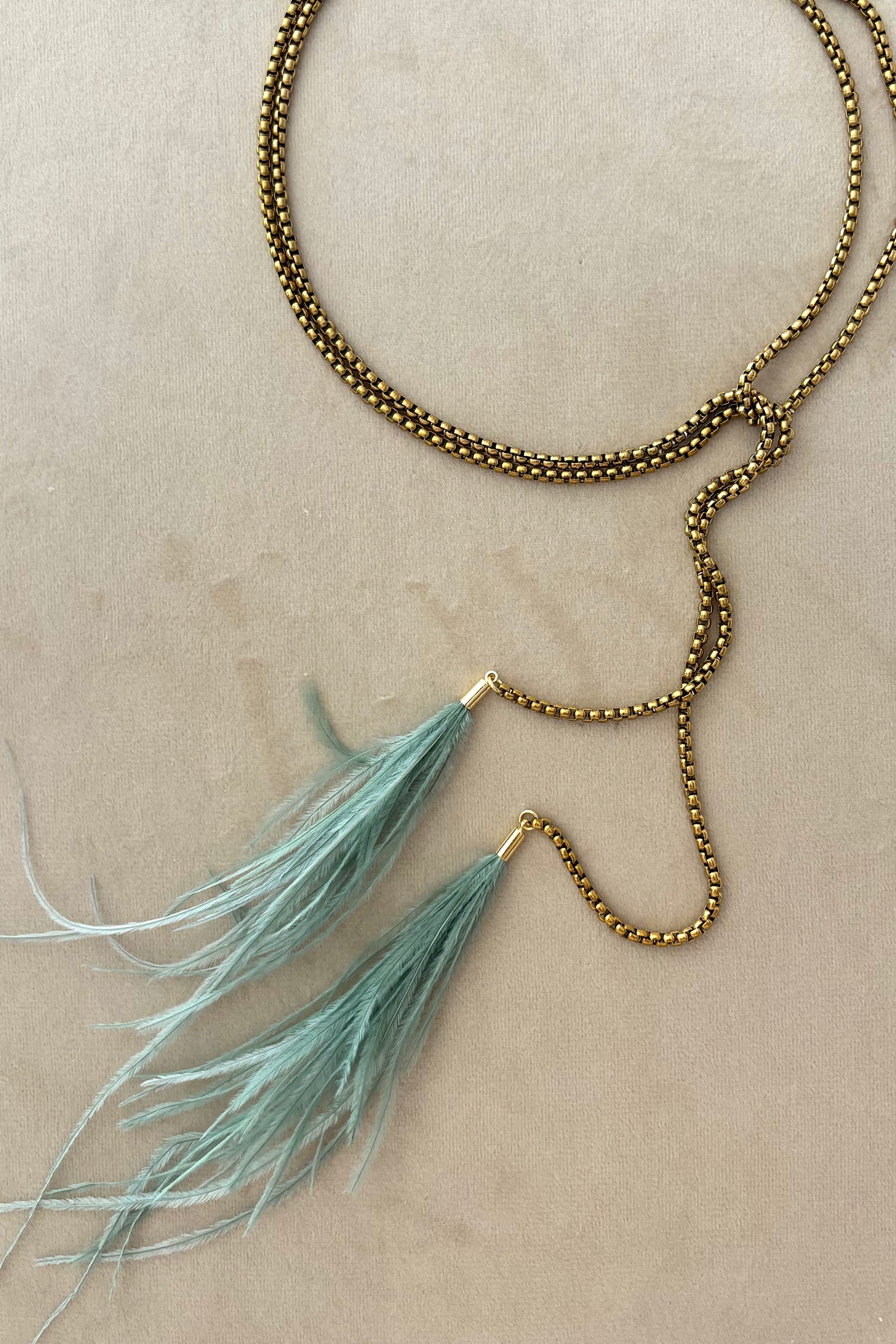 CANYON FEATHER LARIAT - SAGE