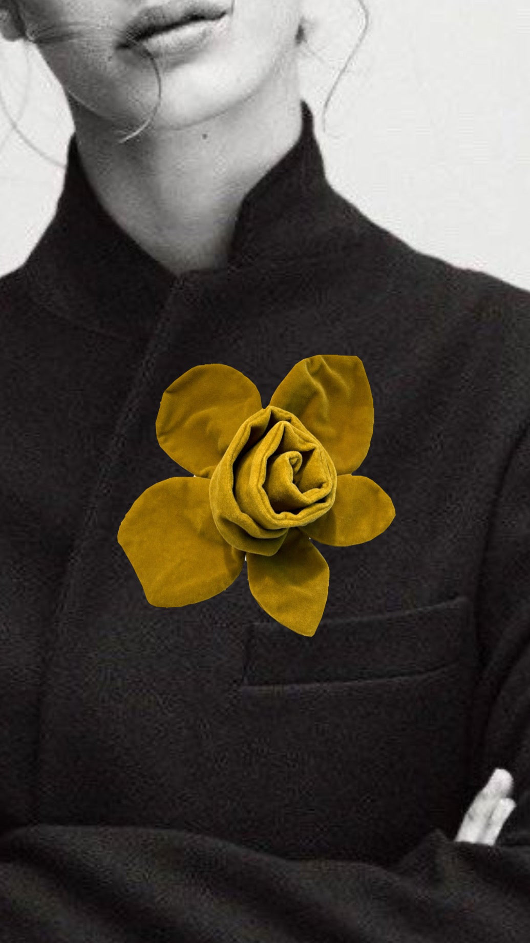 MAKÓ PAPER DOLL CUT OUT VELVET BROOCH - SPLIT PEA