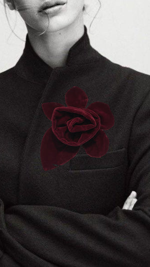 MAKÓ PAPER DOLL CUT OUT VELVET BROOCH - BORDEAUX