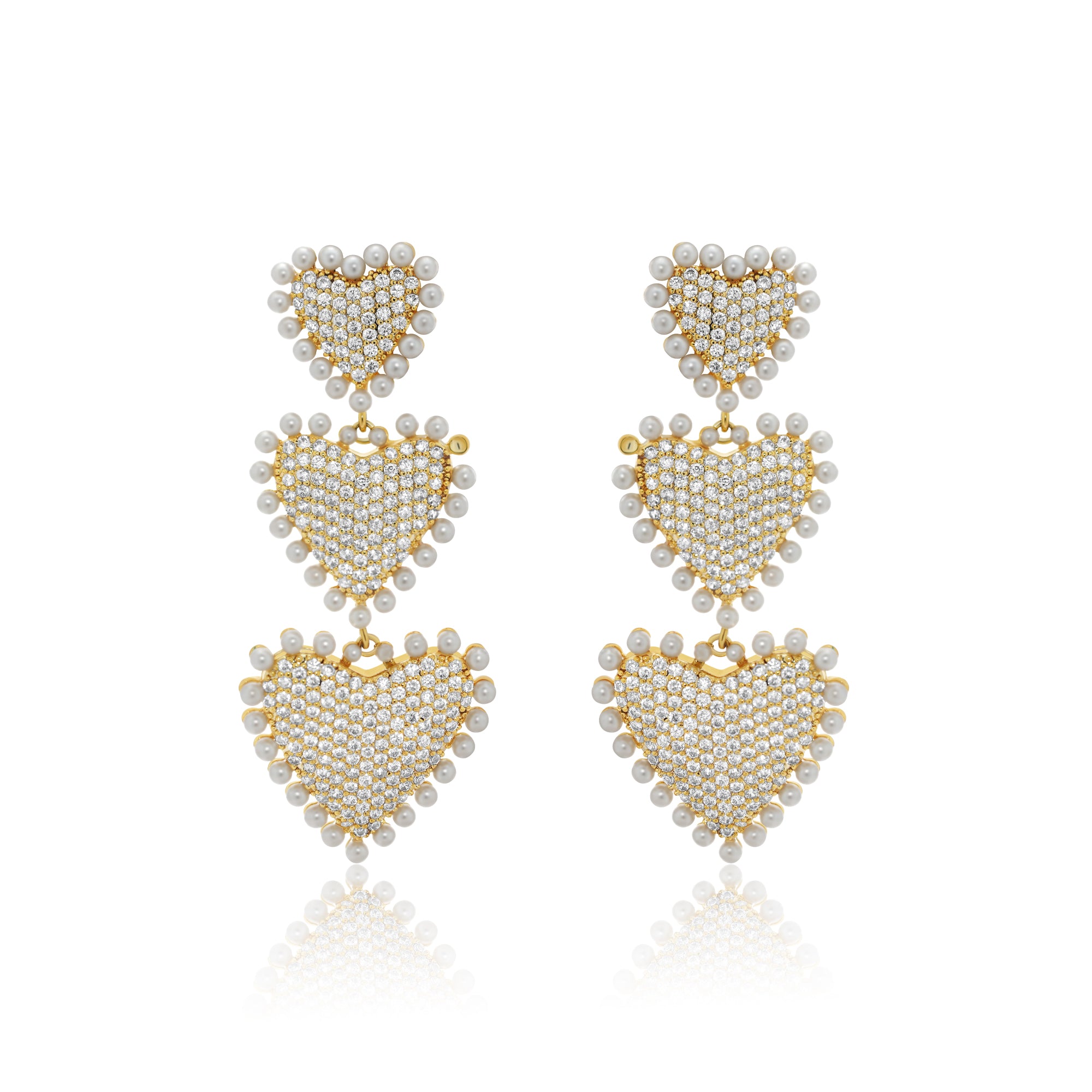 PAVÉ DOTTED PEARL TRIPLE HEART EARRING GOLD