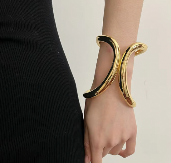 ECLIPSE CUFF - GOLD