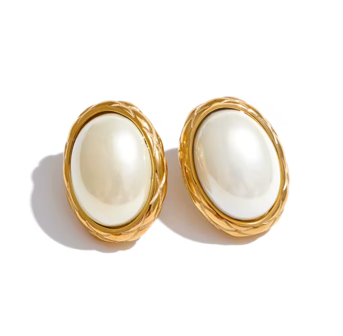 BELLA PEARL BUTTON EARRINGS - GOLD