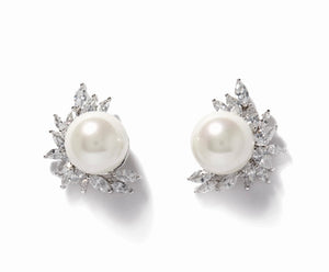 MONARCH CLUSTER PEARL BUTTON EARRINGS