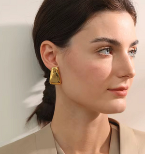 FLATTENED TEARDROP EARRING - GOLD