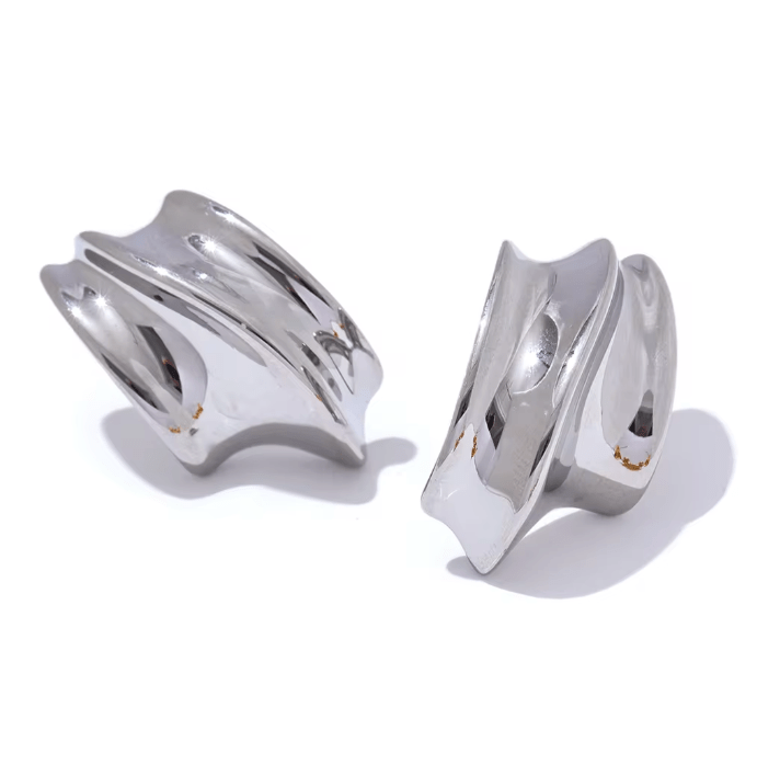 SUMMER FRIDAYS CONCH SHELL HOOPS - RHODIUM