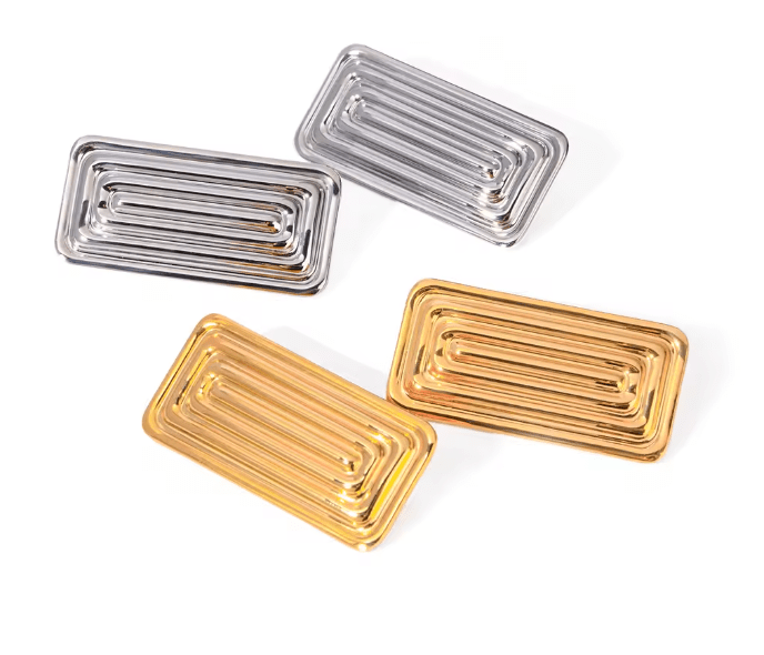 HORIZONTAL ZEN GARDEN BUTTON EARRING - GOLD