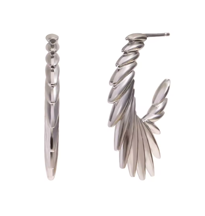 BRAVEHEART HOOP EARRING- GOLD