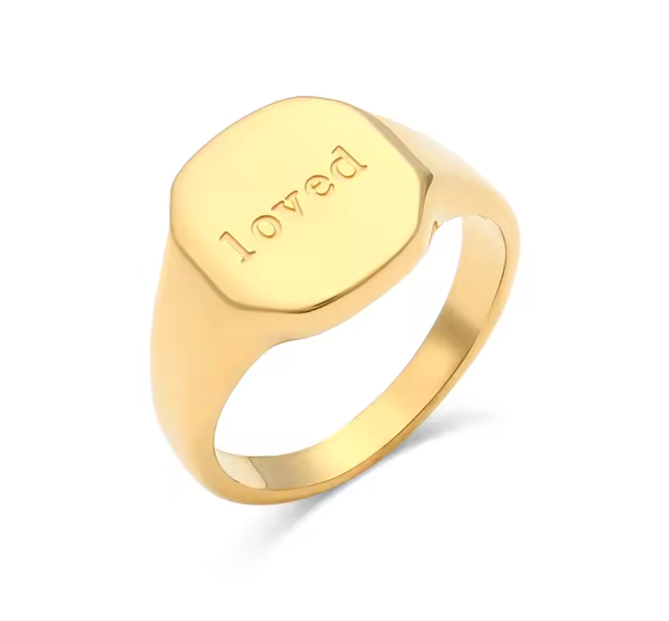 SIGNET RING - LOVED