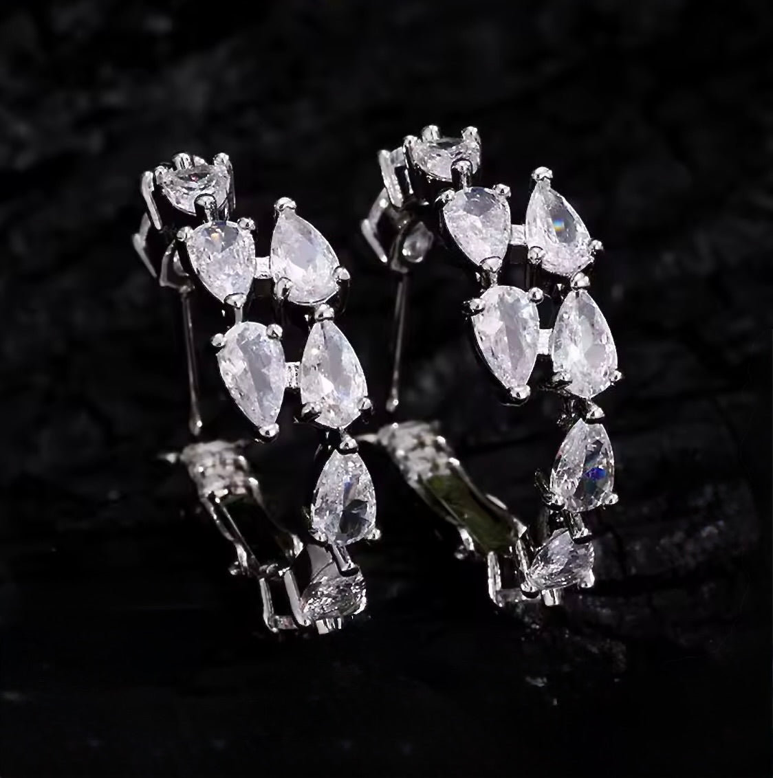 JAGGED EDGE ESTATE HOOP EARRINGS