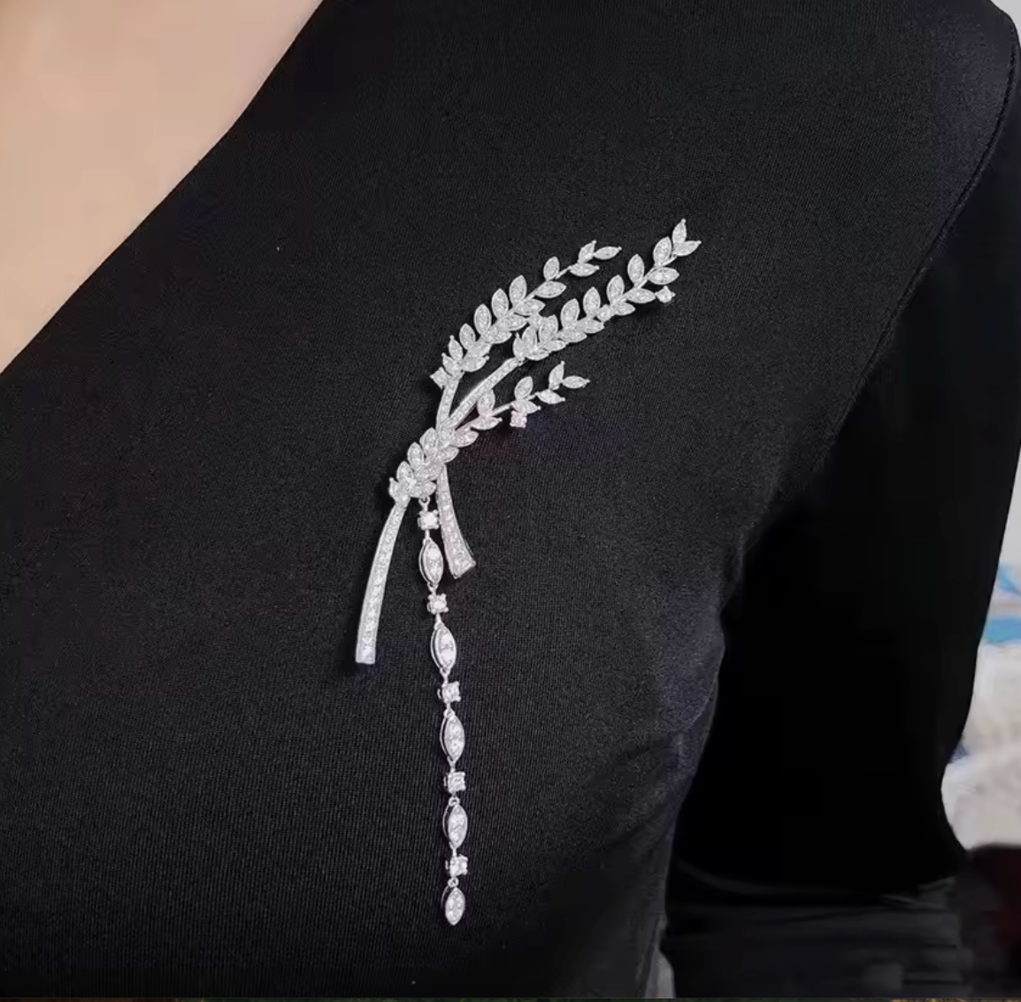 LETIZIA SPRIG BROOCH