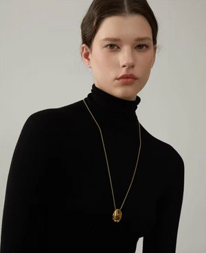 RIVER STONE LONG PENDANT - GOLD