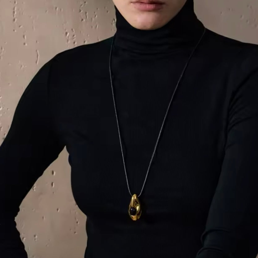 HERA LONG PENDANT - SILVER