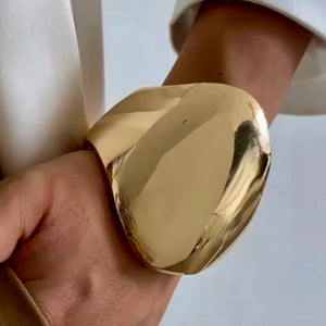 SHIELD CUFF - GOLD