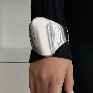 SHIELD CUFF - GOLD