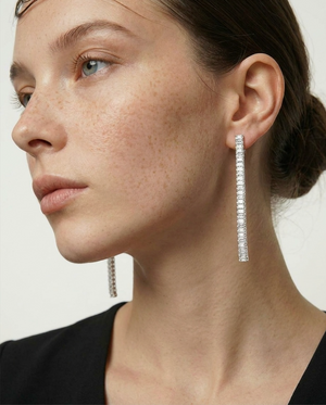 BELLA BAGUETTE TRACK EARRING - RHODIUM