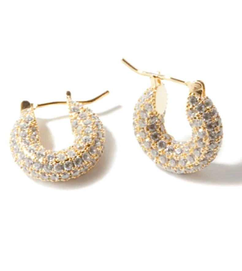 360 PAVÉ HUGGIE HOOPS - GOLD