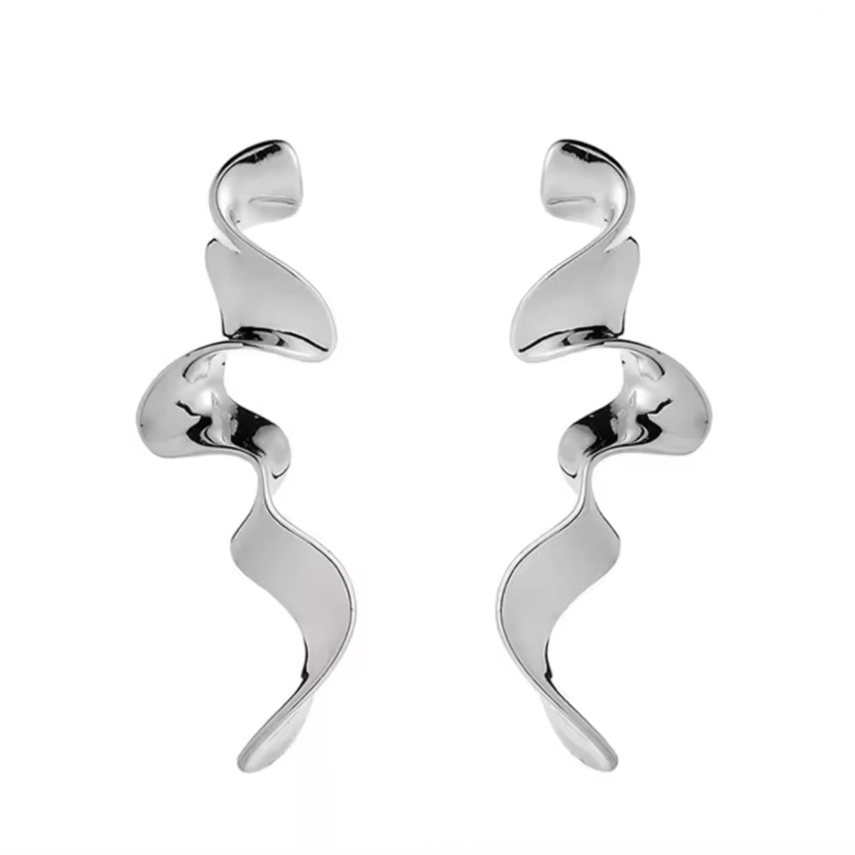 FOLDED RIBBON LONG EARRING - RHODIUM