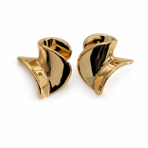 FOLDED RIBBON BUTTON EARRING - GOLD